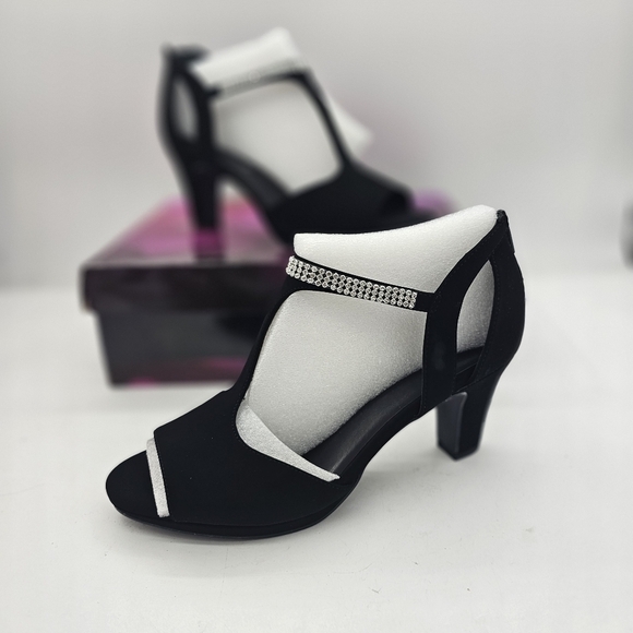 Easy Street Black Lamy Embellished Heeled Sandals Size 9 - Picture 2 of 9